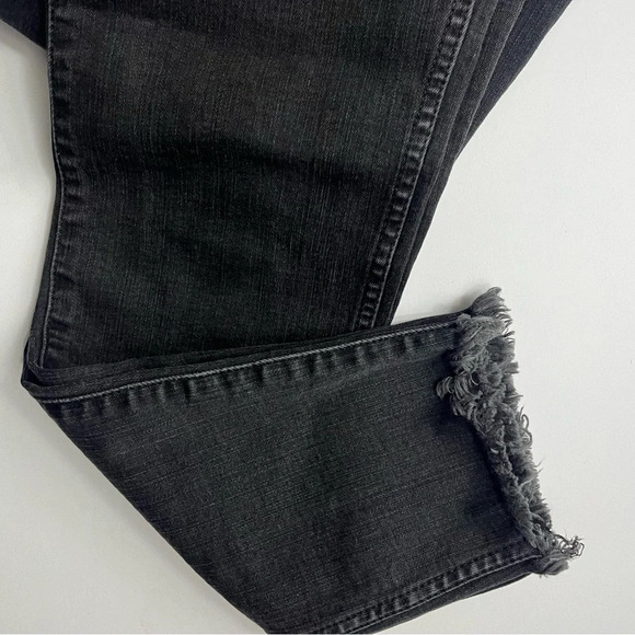 Madewell • 10" High-Rise Skinny Jeans in Berkeley Black: Button-Through Edition - Picture 6 of 12